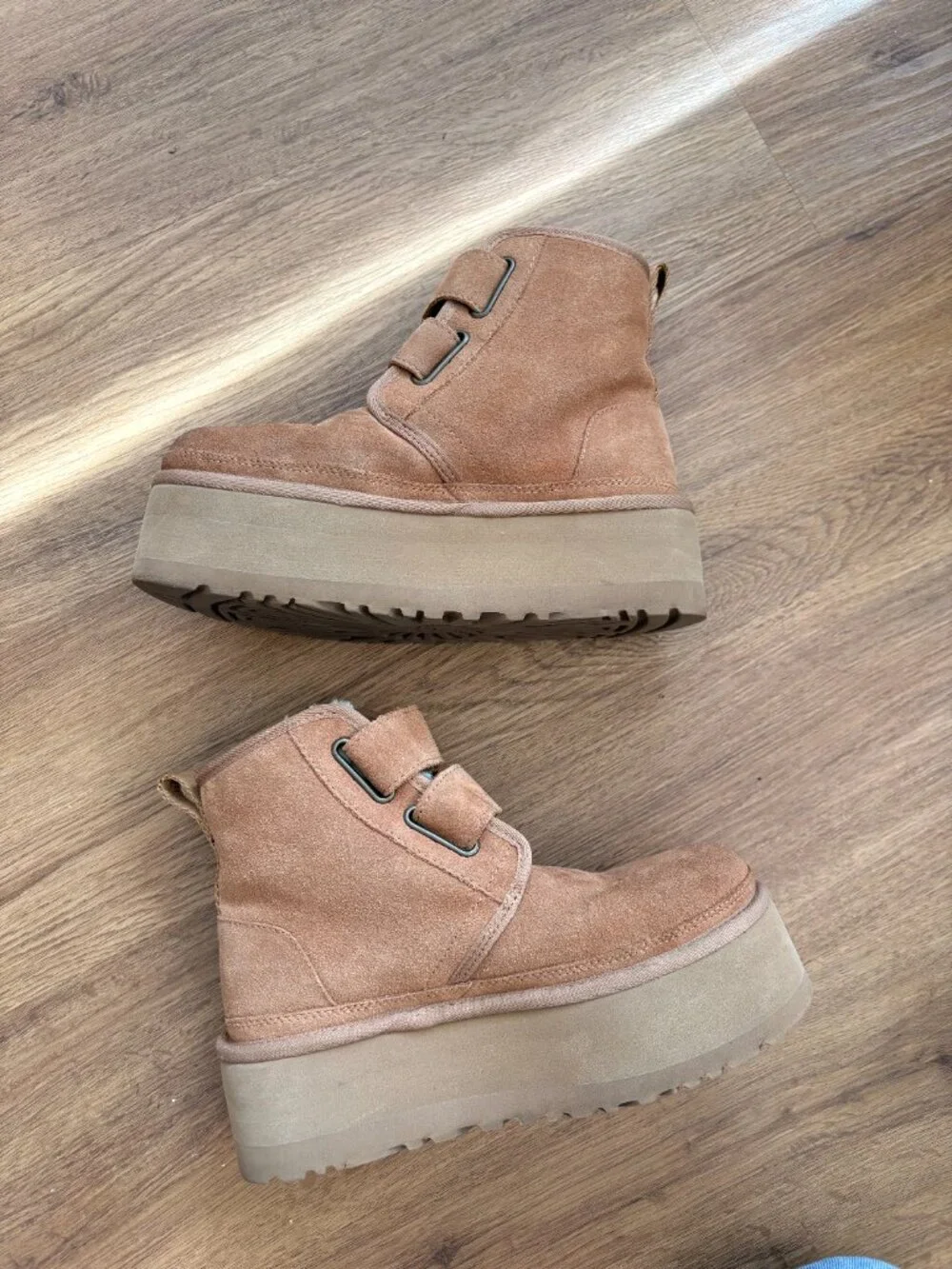 UGG ugg™ neumel